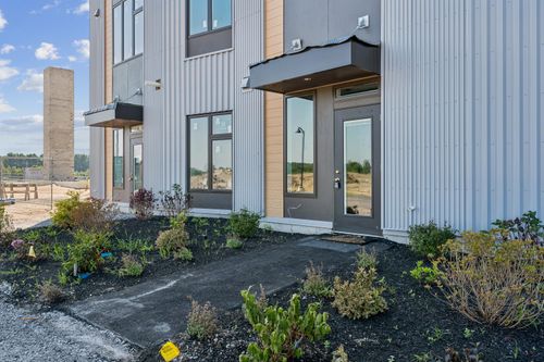 106-1 Cross Street, Scarborough, ME, 04074 | Card Image