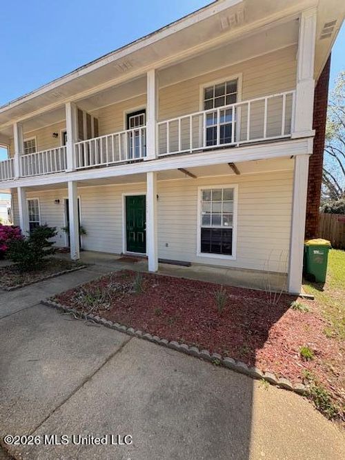 331 Peach Orchard Dr, Ridgeland, MS, 39157-4713 | Card Image