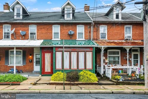 49 E Washington St, TOPTON, PA, 19562-2002 | Card Image