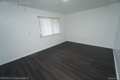 11012 Jackson St, Van Buren Township, MI, 48111-3424 | Card Image