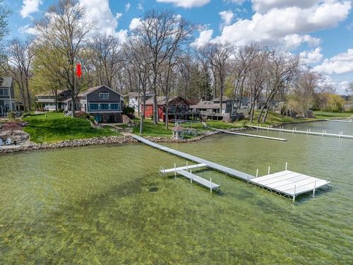 222 W Clear Lake Dr, Fremont, IN, 46737-8602 | Card Image