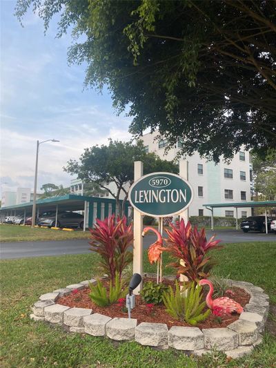 308 - 5970 80 Th Street N, Condo with 1 bedrooms, 1 bathrooms and null parking in St Petersburg FL | Image 1