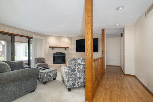D1 - 201 Carol Ct, Condo with 2 bedrooms, 2 bathrooms and 1 parking in Pontiac IL | Image 6