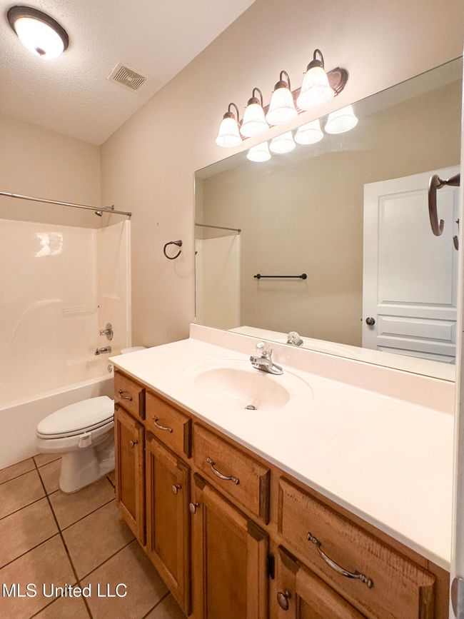 Hall Bath | Image 52