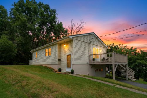 112 Bellview St, Staunton, VA, 24401-3810 | Card Image