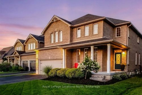 11 Dance St, Collingwood, ON, L9Y0H4 | Card Image