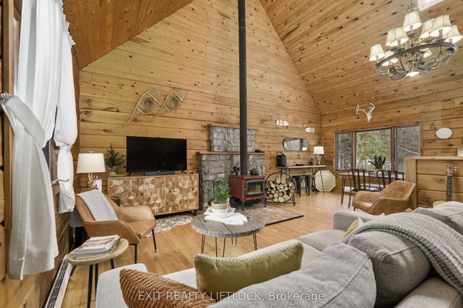 3428 County Rd 620, House other with 2 bedrooms, 1 bathrooms and 10 parking in Apsley ON | Image 8