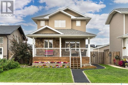 211 Warwick Cres, Warman, SK, S0K4S3 | Card Image