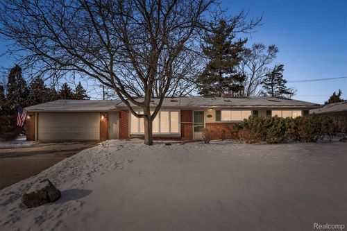 24383 N Le Bost Dr, Novi, MI, 48375-2835 | Card Image