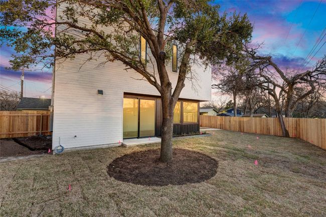 1804 Sylvan Dr, House other with 2 bedrooms, 3 bathrooms and 1 parking in Austin TX | Image 5