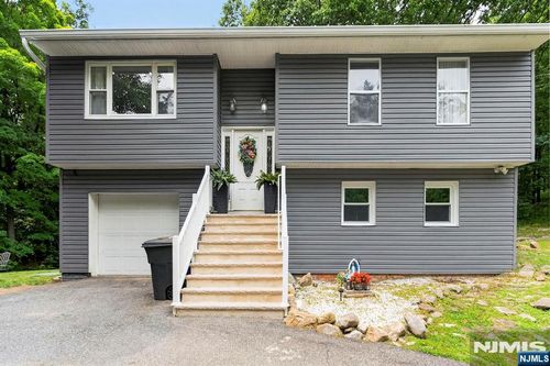 5 Lawrence Dr, HIGHLAND LAKES, NJ, 07422-1020 | Card Image