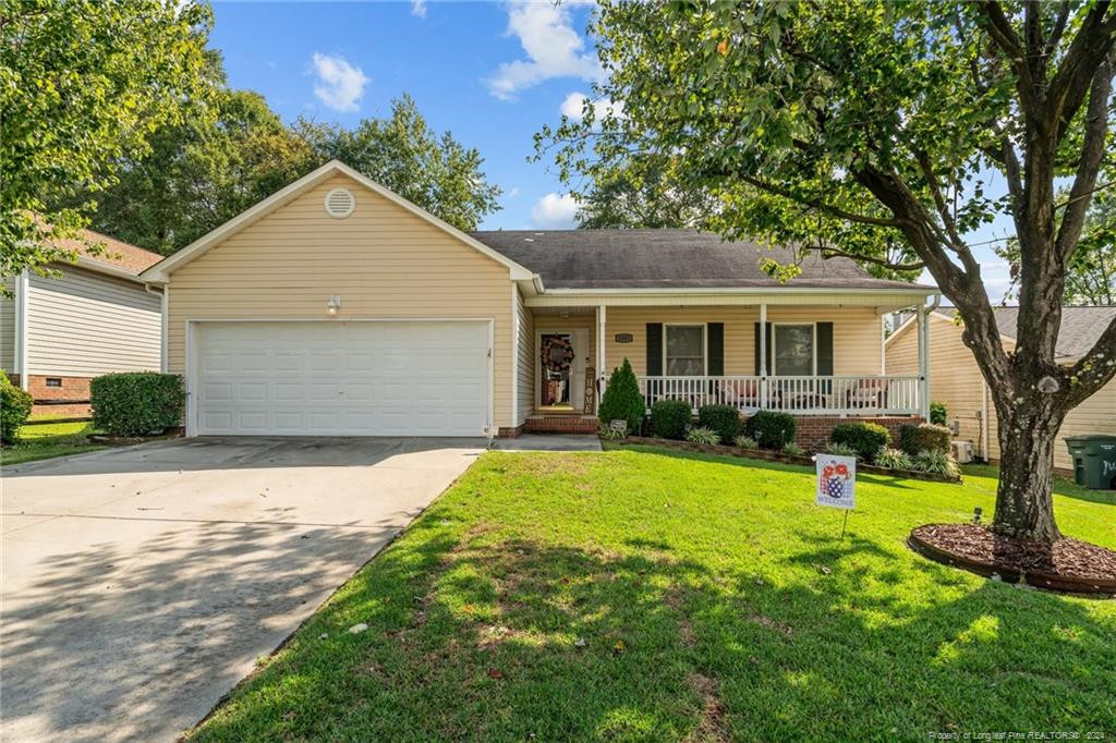 Chillingworth Dr, Fayetteville, NC 28306