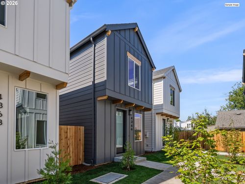 4364 Ne Going St, Portland, OR, 97218-1624 | Card Image