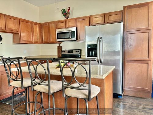 316 E 11th St, Grand Island, NE, 68801 | Card Image