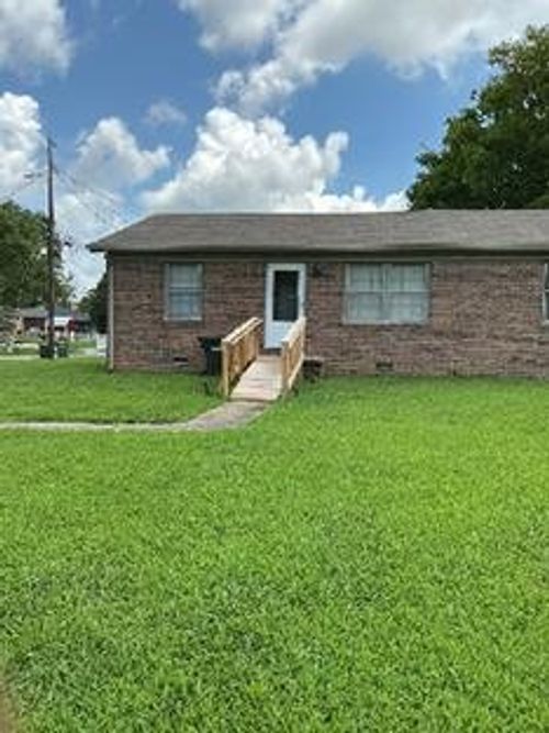 a-1900 Jan Dr, Hopkinsville, KY, 42240-5076 | Card Image