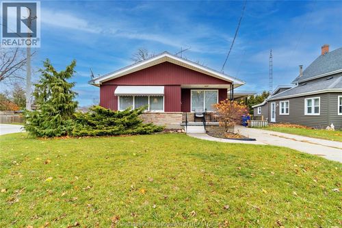 {{alt}} | Card Image