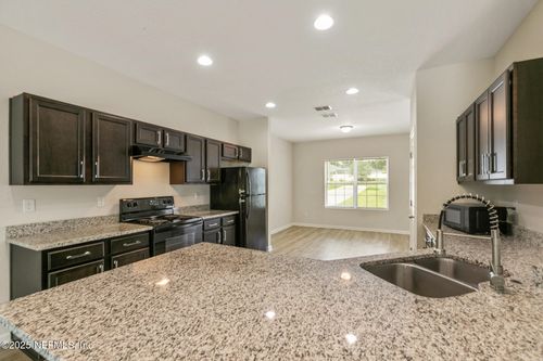 8882 Hogan Rd, Jacksonville, FL, 32216-4682 | Card Image