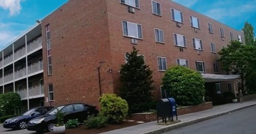 109-50 Green St, Brookline, MA, 02446-3347 | Card Image