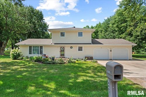 14463 Pioneer Dr, Athens, IL, 62613-7325 | Card Image