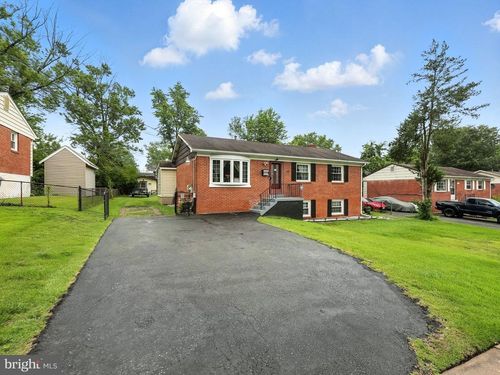 2205 Culpeper Dr, Woodbridge, VA, 22191-2601 | Card Image