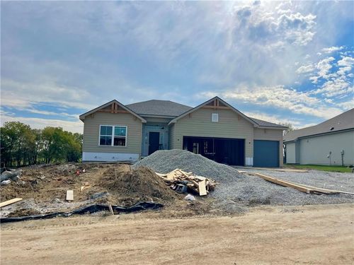 12153 N Virginia Ave, Kansas City, MO, 64165-1013 | Card Image