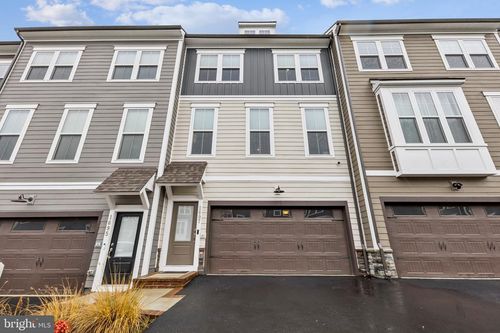 1697 Beech Leaf St, DUMFRIES, VA, 22026-2853 | Card Image