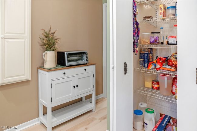 Storage area with a toaster | Image 15