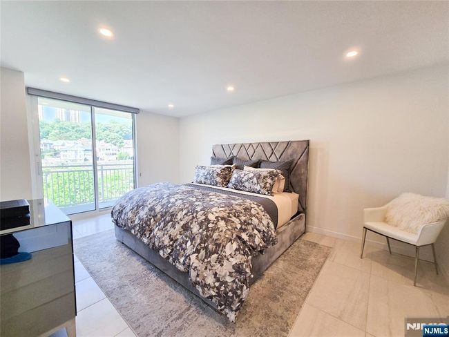PH-6 - 1077 River Rd, House attached with 1 bedrooms, 2 bathrooms and null parking in Edgewater NJ | Image 14