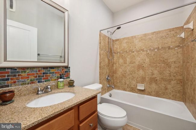 24606 Johnson Oak Ter, Townhouse with 2 bedrooms, 3 bathrooms and null parking in DULLES VA | Image 18