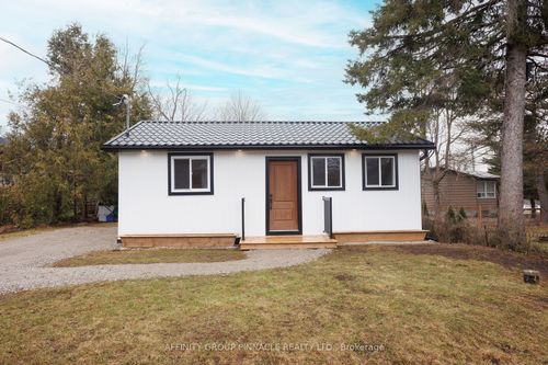 6 Queen St, Coboconk, ON, K0M1K0 | Card Image