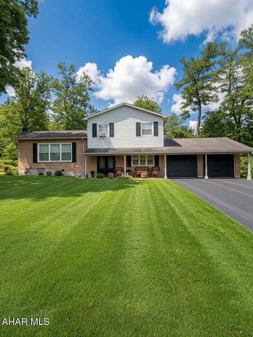 1709 Bellmeade Dr, Altoona, PA, 16602-7404 | Card Image