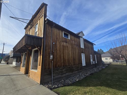 205 E 1st St, Wallowa, OR, 97885 | Card Image