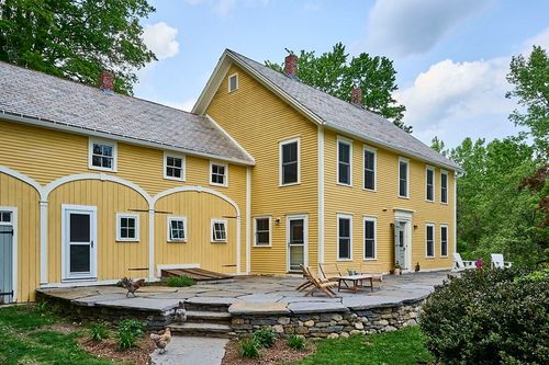 39 Laurel Mountain Rd, West Whately, MA, 01039-9604 | Card Image