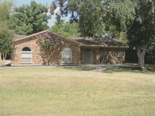 1710 S Cherry St, Tomball, TX, 77375-6820 | Card Image