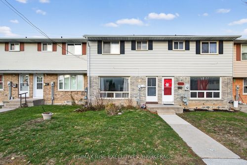114-924 Amberdale Cres, Kingston, ON, K7M6V1 | Card Image