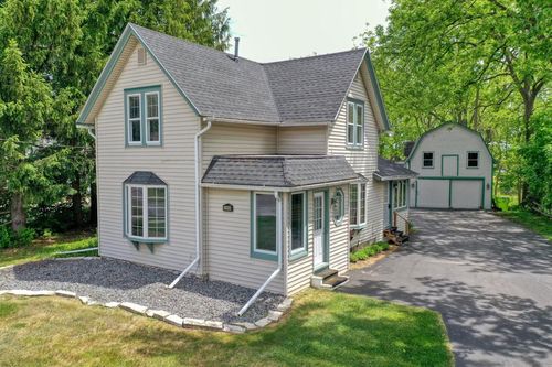 590 North Avenue, Hartland, WI, 53029 | Card Image