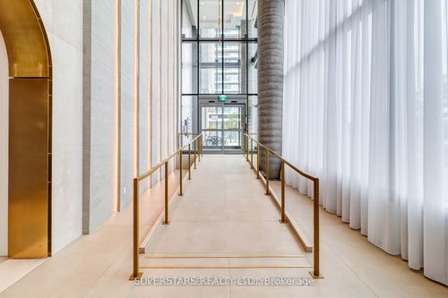 3006-1000 Portage Pky, Concord, ON, L4K0L1 | Card Image