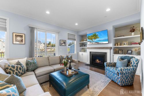 227 Bradley Dr, Wood Ridge, NJ, 07075-2526 | Card Image