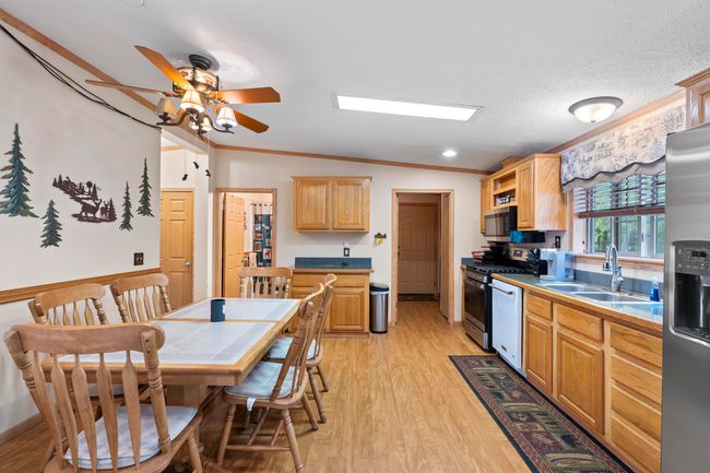 123 Lake Shore Dr, Home with 3 bedrooms, 3 bathrooms and null parking in Wisconsin Dells WI | Image 8