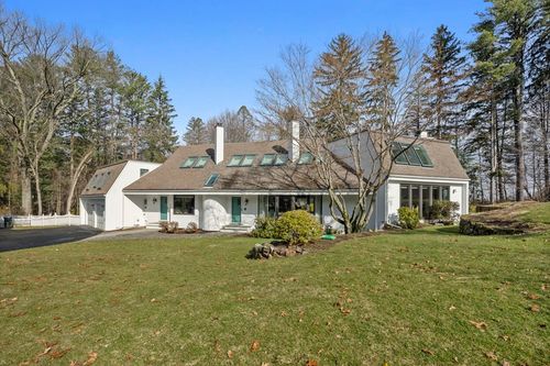 40 Lincoln Cir E, Andover, MA, 01810 | Card Image