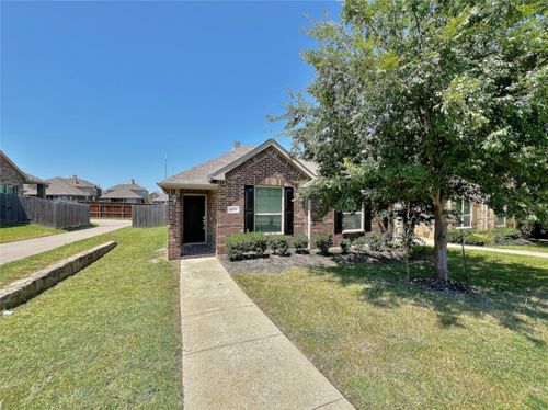 8472 Gentian Dr, Fort Worth, TX, 76123-5028 | Card Image