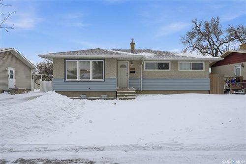 3029 6th Ave N, Regina, SK, S4R0P3 | Card Image