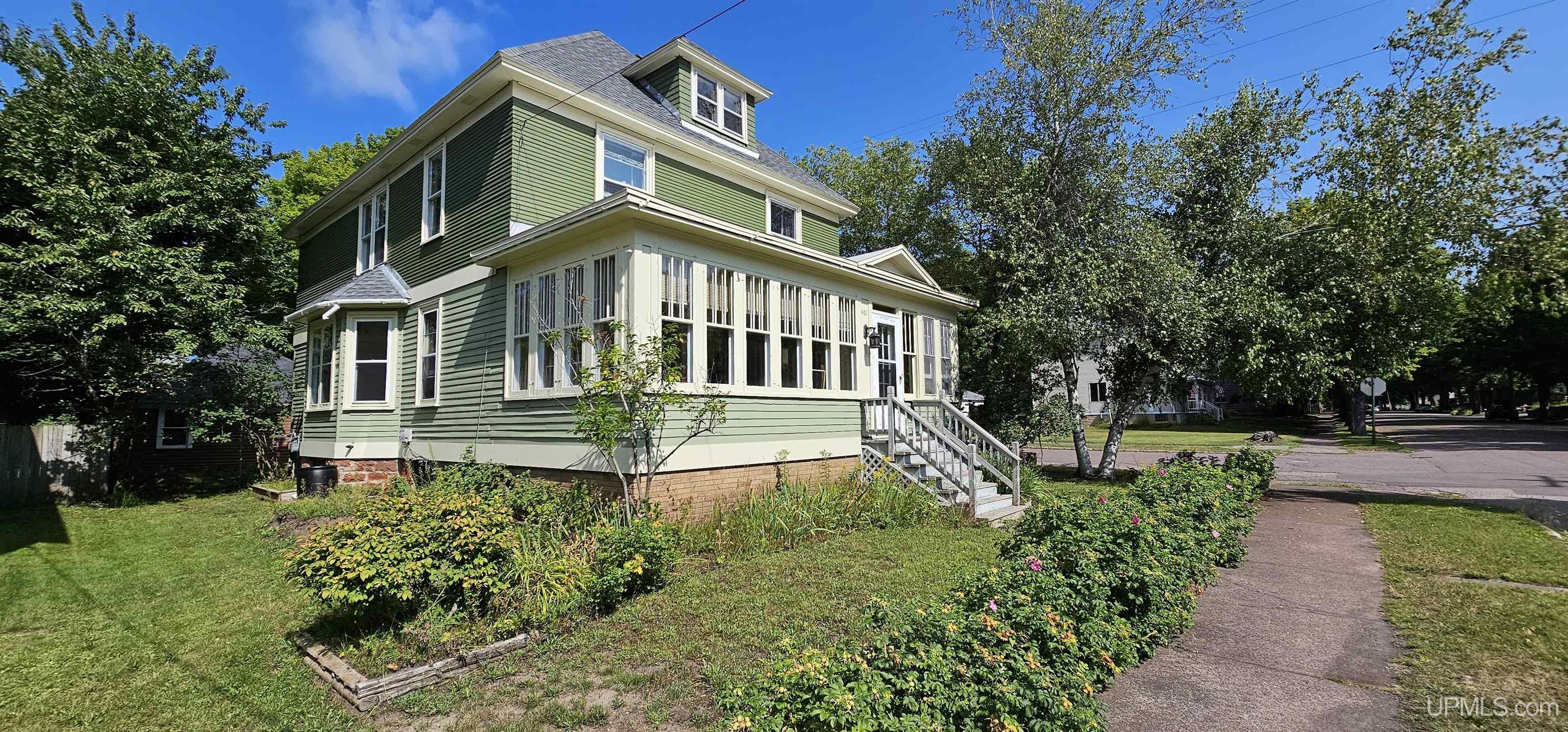 Tamarack St, Laurium, MI 49913