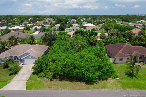 1013 Sw Fisherman Ave, Port Saint Lucie, FL, 34953-3666 | Card Image