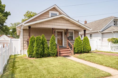 1039 Steele Blvd, Baldwin, NY, 11510-4444 | Card Image