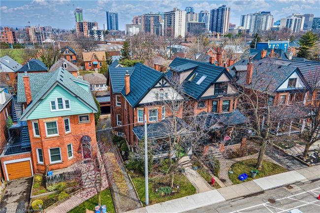 204 Herkimer St, Home with 5 bedrooms, 4 bathrooms and 2 parking in Hamilton ON | Image 41
