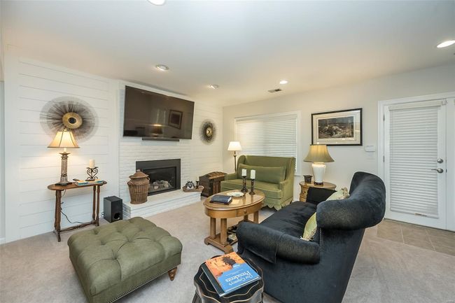 Lower Level Area used as an office | Image 51