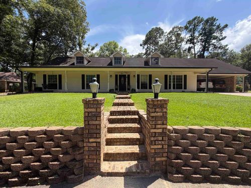 936 Hunterwood Dr, Jasper, TX, 75951-2822 | Card Image