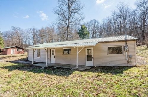348 Hollow Rd, Cowansville, PA, 16218-2704 | Card Image