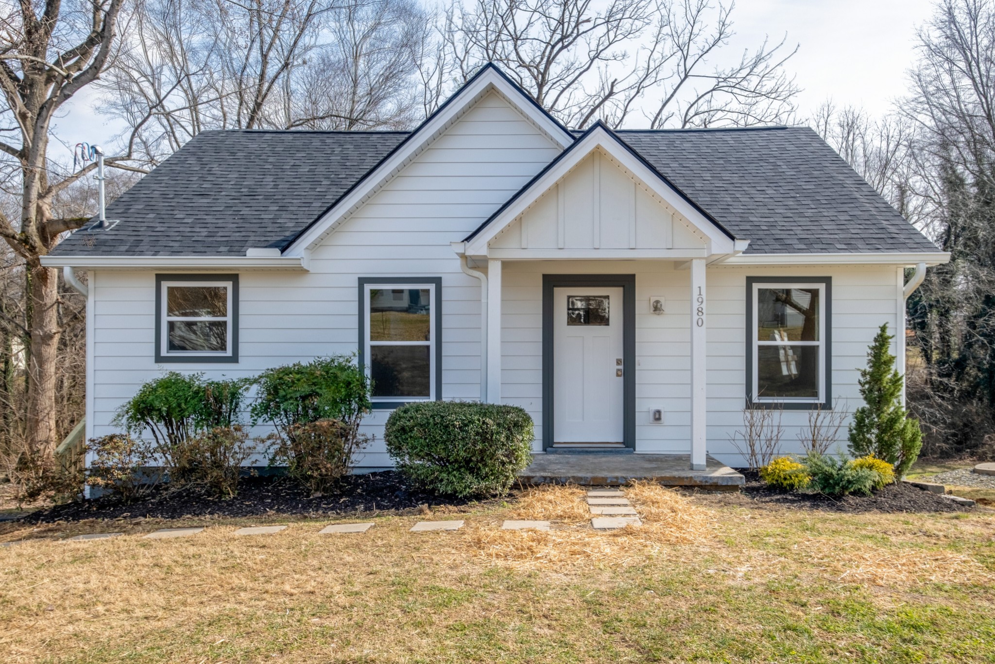 Loney Dr, Nashville, TN 37210